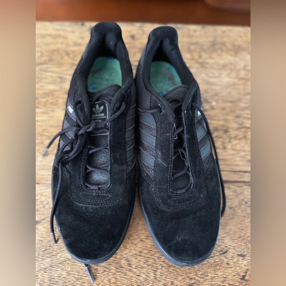 adidas Originals Mens Puig Shoes, Core Black/Core Black/Carbon